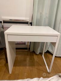 Scrivania Micke Ikea gratis