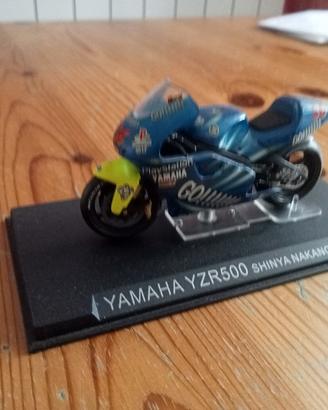 Yamaha YZR 500 Shinya Nakano 2001 1/24