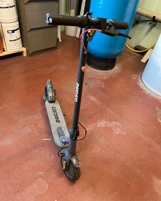 Monopattino Ducati PRO