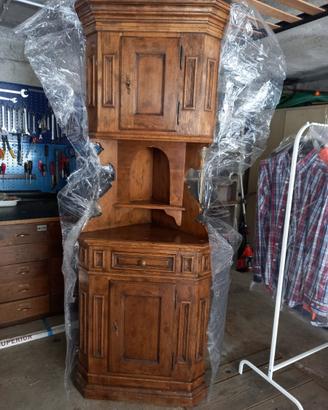 Mobile angolare in legno massello