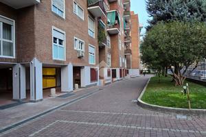 2 LOCALI A CINISELLO BALSAMO