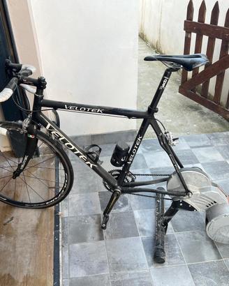 Bicicletta velotec in carbonio