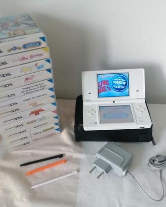 NINTENDO CONSOLE  DSI + 12 GIOCHI