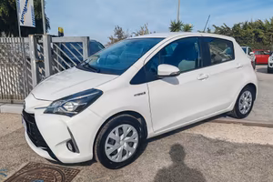 Toyota Yaris 1.5 Hybrid Business