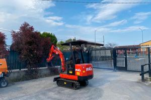 E136 Mini escavatore 13 q.li Fai 212