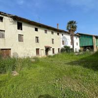 Antico casale da ristrutturare