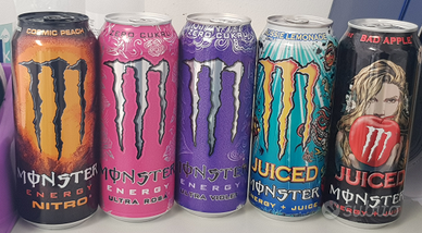 Monster Energy Drink lattine vuote