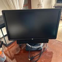 Monitor HP con speaker integrati
