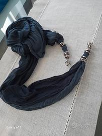 Sciarpa da Donna in Cotone con accessori Gioiello 