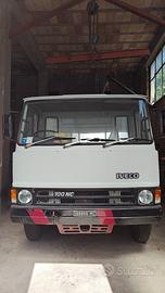 Autocarro om100