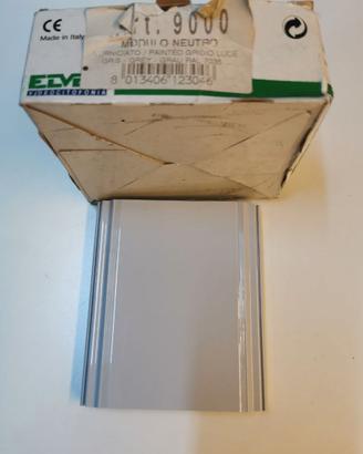 ELVOX  9000 Modulo cieco grigio luce 7035