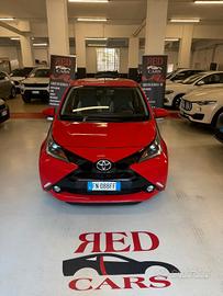 Toyota Aygo 1.0 VVT-i 69 CV 5 porte x-play TSS