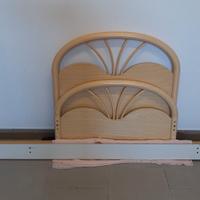 Letto singolo completo di rete.