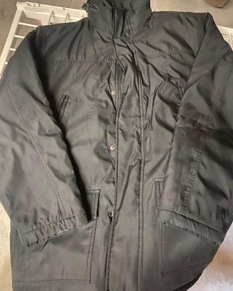 Giaccone invernale nero marca Skelton