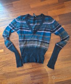 pullover con scollo a v