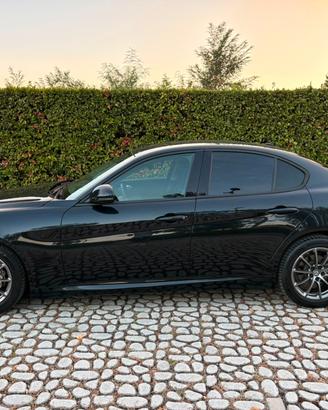 ALFA Giulia 2.2Turbodiesel 180CV 6M Super -08-2018
