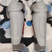 Dainese ginocchiere e protezioni spalle