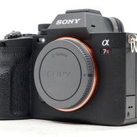 Sony A7R V perfette condizioni 16 mila scatti