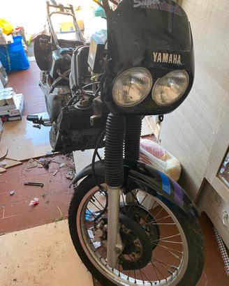 Yamaha xtz 750