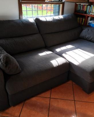 Divano 2 posti con seduta estraibile IKEA