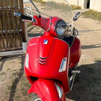 Vespa 300 GTS super