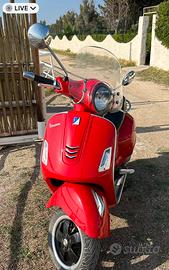 Vespa 300 GTS super