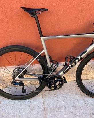 Bicicletta bmc slr five taglia 56 cambio Di2 12 V