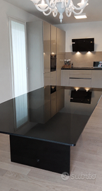 Tavolo design Sovet Regolo vetro fume e rovere