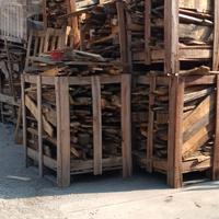 LEGNA E BANCALI DA ARDERE