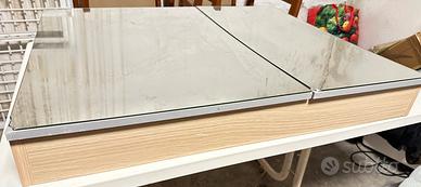 Specchio con scomparto interno bagno