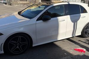 Classe A 180D 2020 tetto amg premium