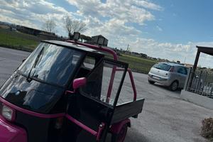 ape car un faro