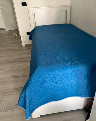 Letto singolo completo di materasso