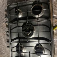 Piano cottura gas  a 5 fuochi
