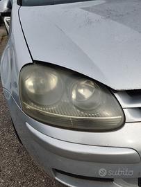 Proiettore destro VOLKSWAGEN GOLF 5 del 2004