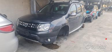 Ricambi dacia duster 2010 cofano paraurti anterior