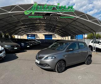 Lancia Ypsilon 1.0 FireFly 5 porte S&S Hybrid Gold