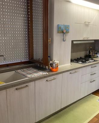 Cucina angolare completa