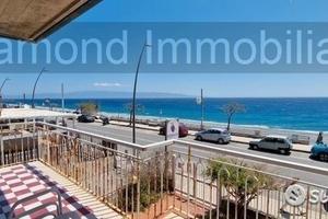 Appartamento 80 mq fronte mare a roccalumera