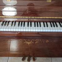 Pianoforte verticale 