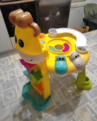 giraffa con pallina
