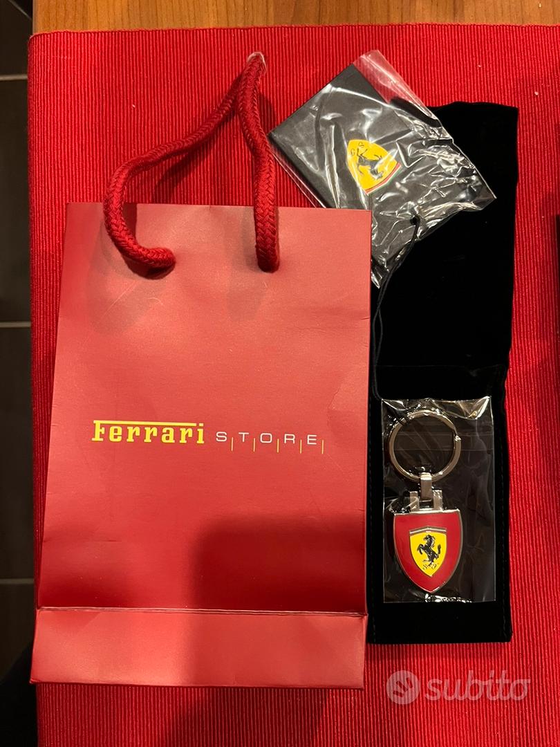 Portachiavi Scuderia Ferrari gommato