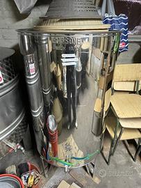 Cisterna acciaio inox 300L per vino (con valvola)