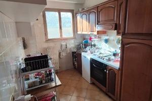 Labaro trilocale con box auto