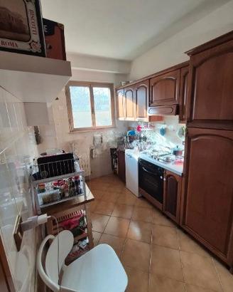 Labaro trilocale con box auto