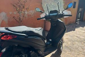Piaggio Medley 125s