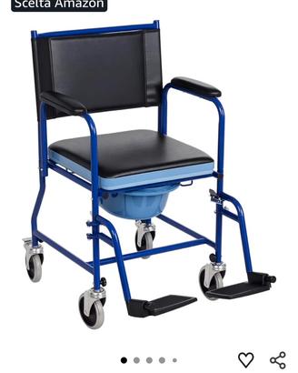 Sedia a rotelle con vasino per bagno