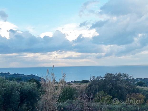 Gaeta terreno panoramicissimo con rudere