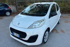 PEUGEOT 107 1.0 5porte Superga - 2012