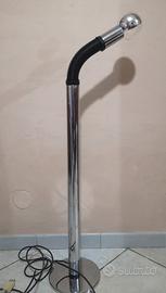 Lampada da terra Bendi di E. Bellini per Targetti 